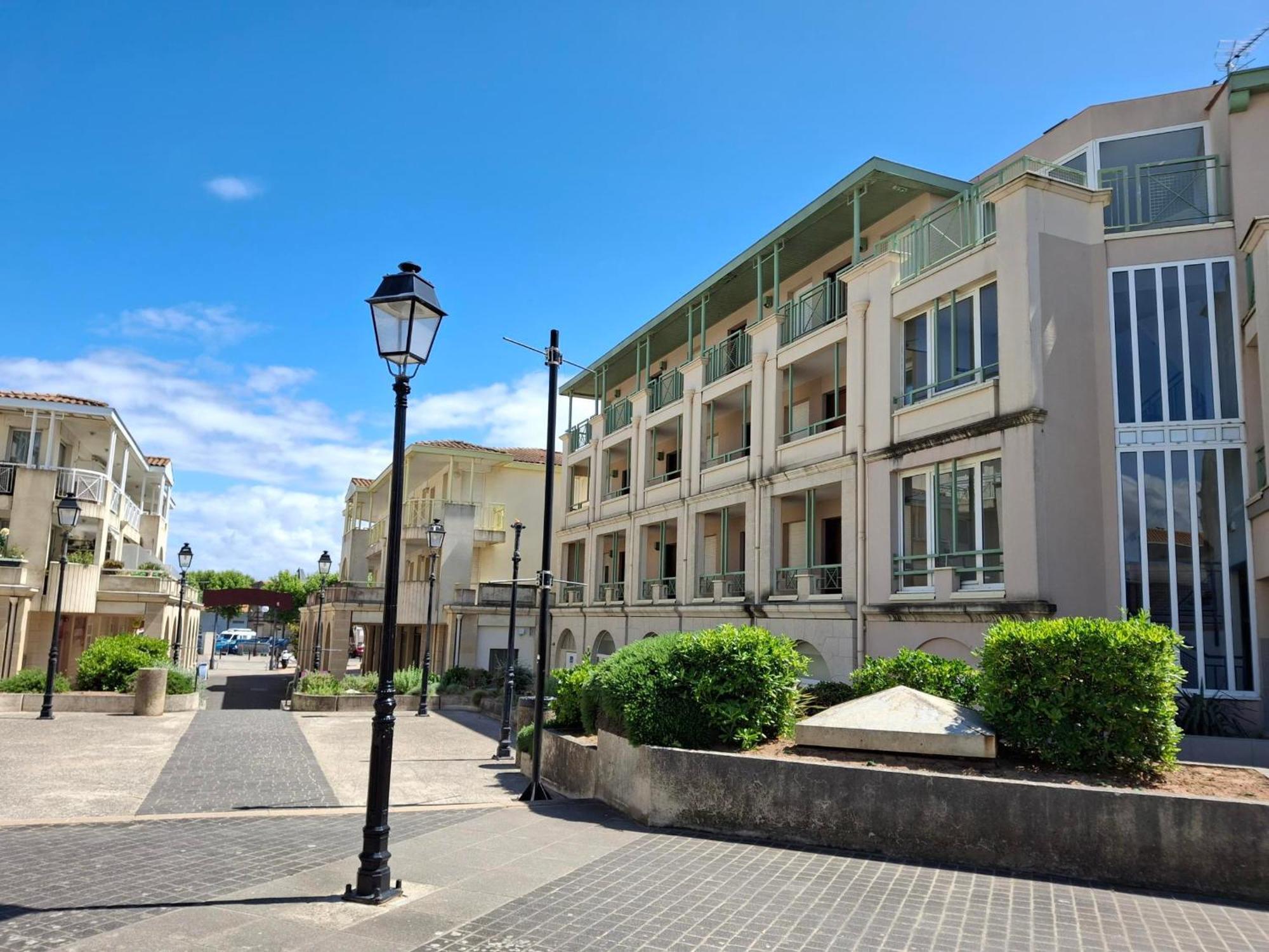 Appartement Avec Piscine, Tennis & Balcon, Centre-Ville Chatelaillon-Plage, 6 Pers, 2 Ch - Fr-1-706-17 Dış mekan fotoğraf